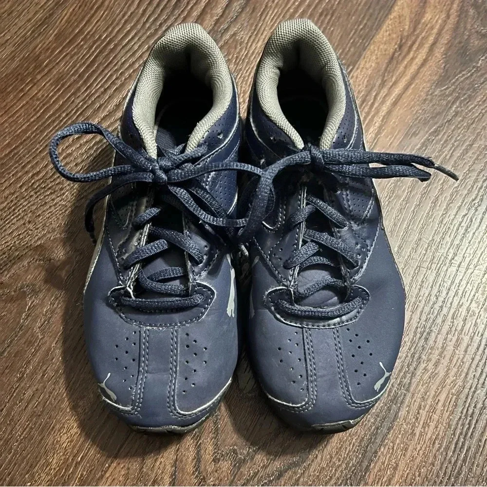 Kids Puma Sneakers Tennis Shoes size 13.5C navy blue